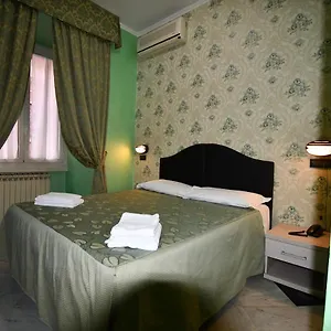 2* Hotel Ferrarese